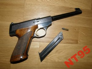 Несколько малокалиберных пистолетов (Star, MAB, etc)
