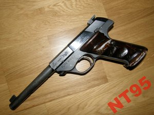 Несколько малокалиберных пистолетов (Star, MAB, etc)