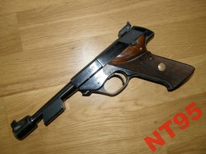 Несколько малокалиберных пистолетов (Star, MAB, etc)