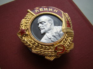 Суворов-3 + Ленин (винт) с доками.