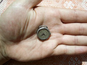 3шт часов довоенной Германии и ВМВ-D.R.P (серебро ,позолота)