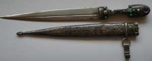 Кинжал кавказский серебро