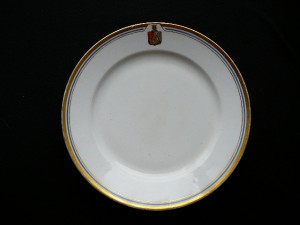 Тарелка с дворянским гербом, Корнилов