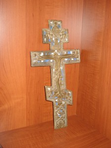 Крест с эмалью.