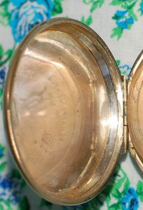 Часы с эмалевым рисунком