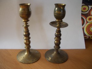 2 бронзовых подсвечника