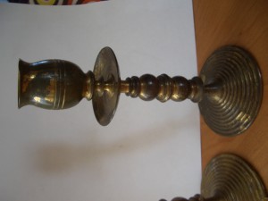 2 бронзовых подсвечника