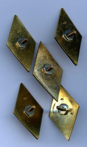 Пять ромбов.