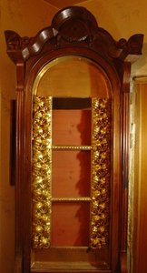 Киот супер (лепнина, золото, на три аналоя)