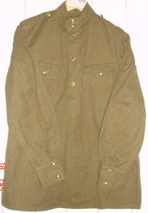 Гимнастерка х/б с погонными пуговицами.