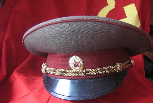 Две фуражки офицерские складского хранения р.55 и 57