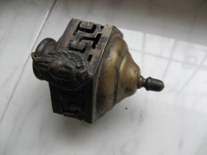 Ломпадка. Бронза, красивая. Клеймо 1001 Варшава.