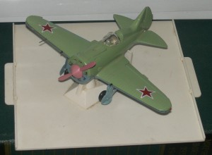 Истребитель И - 16