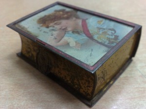 Коробочка старинная цветная царская