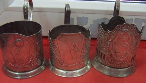 20 разных подстаканников.