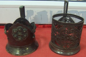 20 разных подстаканников.