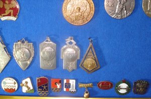 продажа коллекции знаков по штанге №5.1909-70.г
