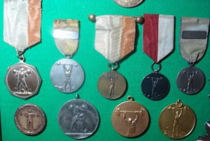 продажа коллекции знаков по штанге №6 Европа.1900-60.г