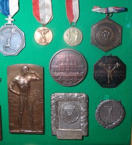 продажа коллекции знаков по штанге №6 Европа.1900-60.г