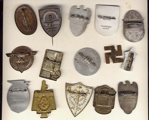 Значки Гау, Таги и т.д.