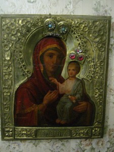 Три иконы