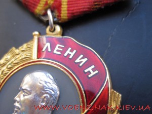 Орден Ленина №423750