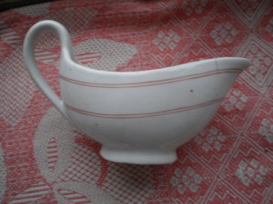 редкий фарфоровый сливочник 1924г.
