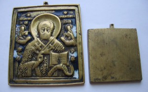 Пластика Николай Чудотворец,не частый размер-8,7х7,4 в эмали