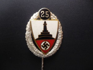 Знаки разные 3 Рейх ( 9 штук)