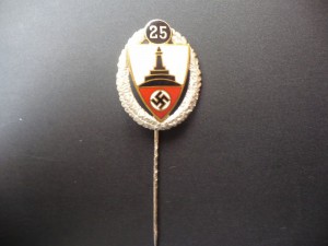 Знаки разные 3 Рейх ( 9 штук)