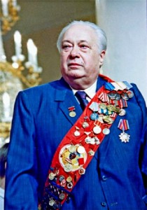 Самый уважаемый, и любимый комментатор СССР Н.Н.Озеров.
