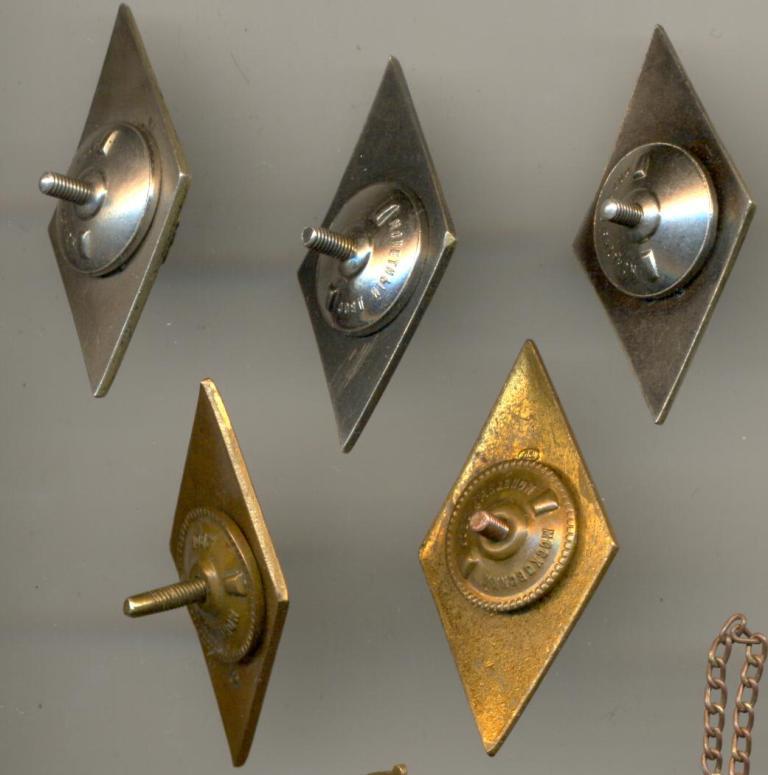 Ромбы, в серебре и нет.