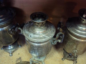 ТРИ В ПОЛНОЙ КОМПЛЕКТАЦИИ САМОВАРА