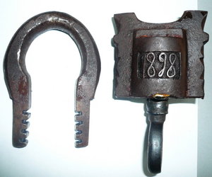Кованый замок.1898 год.