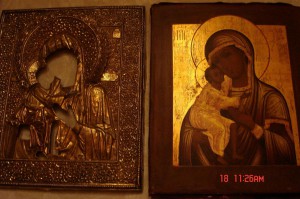 Икона Богородицы Феодоровская. Аналой. Серебро 84 пр.
