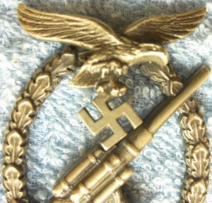 Знак Зенитной артиллерии Luft C.E. Juncker SW. Вес 39.8 г.