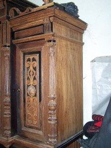 Резной буфет