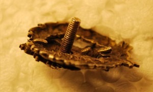 2 серебряных фрачника.