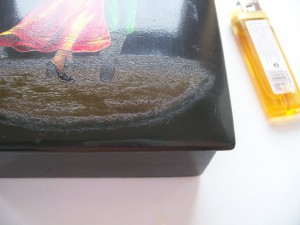 Очень красивая, расписная, подписная шкатулка.
