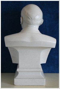 БЮСТ В.И.ЛЕНИН