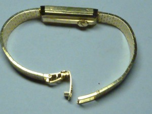 ЗОЛОТО! НАРУЧНЫЕ ЧАСЫ ФИРМЫ" CORUM"! ЖЕНСКИЕ!