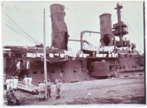 5 фото эскадренный броненосец «Цесаревич» в Циндао 1904г.