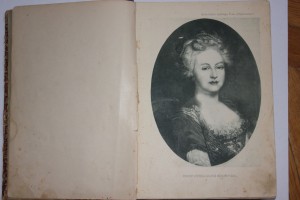 "Смерть Павла" и "Розруxа 1825года" в одном переплете.