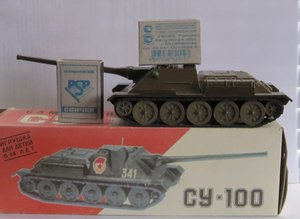 Модель 1:43 СУ - 100 в родной коробке