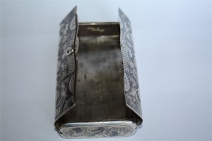 Табакерка  двустворчатая , чернь , 84 пр.