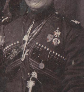 Казаки-конвойцы. Что за знак???