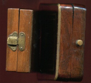 Две коробки для часов.