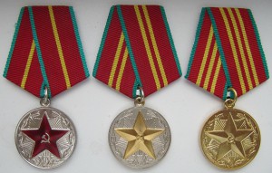 Слава и Отвага девушки-санинструктора