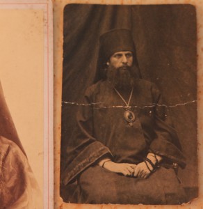 Прошу помочь с атрибуцией священников и епископов.