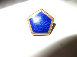 Знаки петличные эмалевые